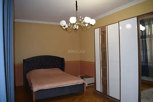 Kirayə verilir 3 otaqlı mənzil 145 m²