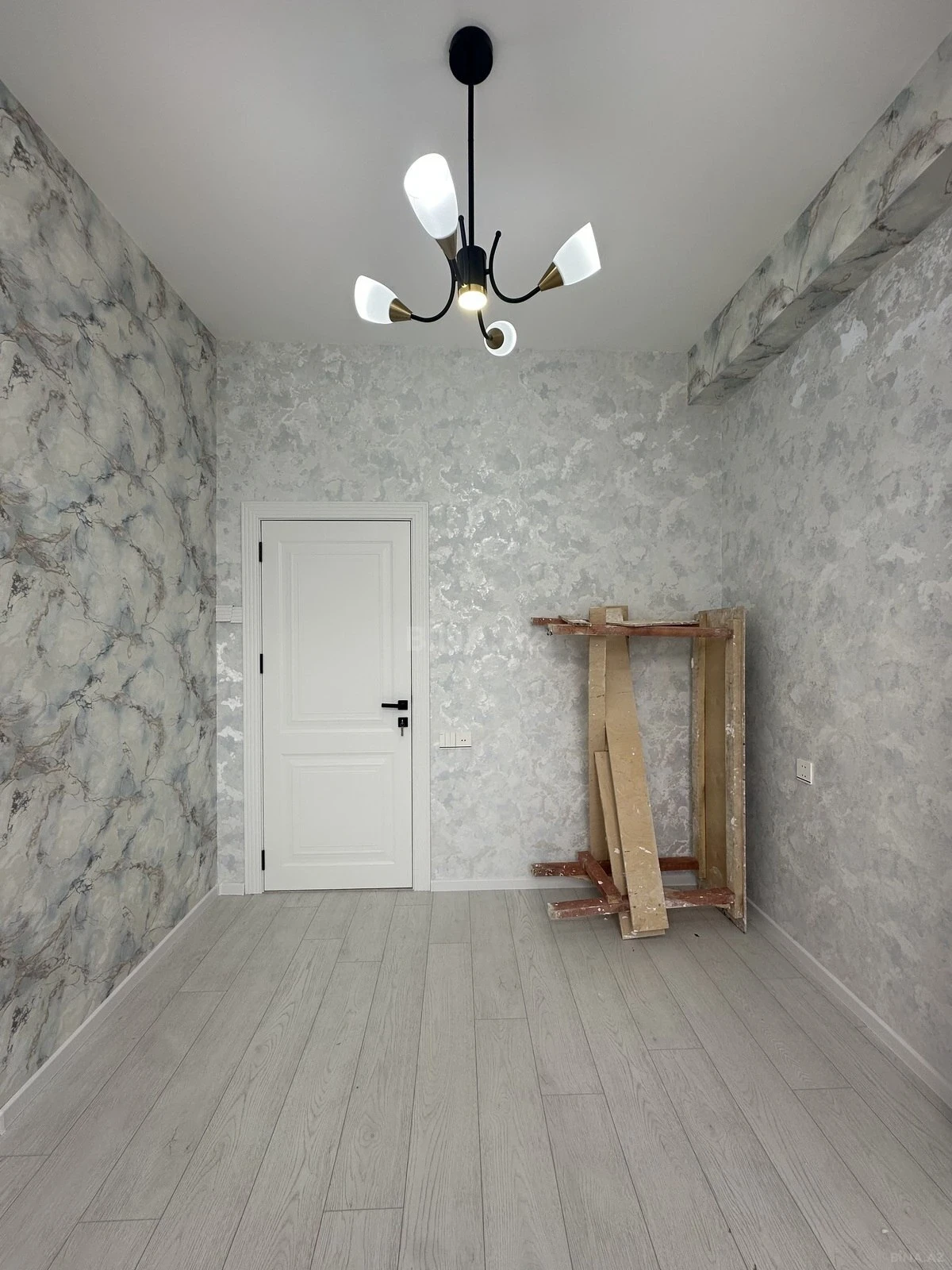 Satılır 2 otaqlı mənzil 49 m²
