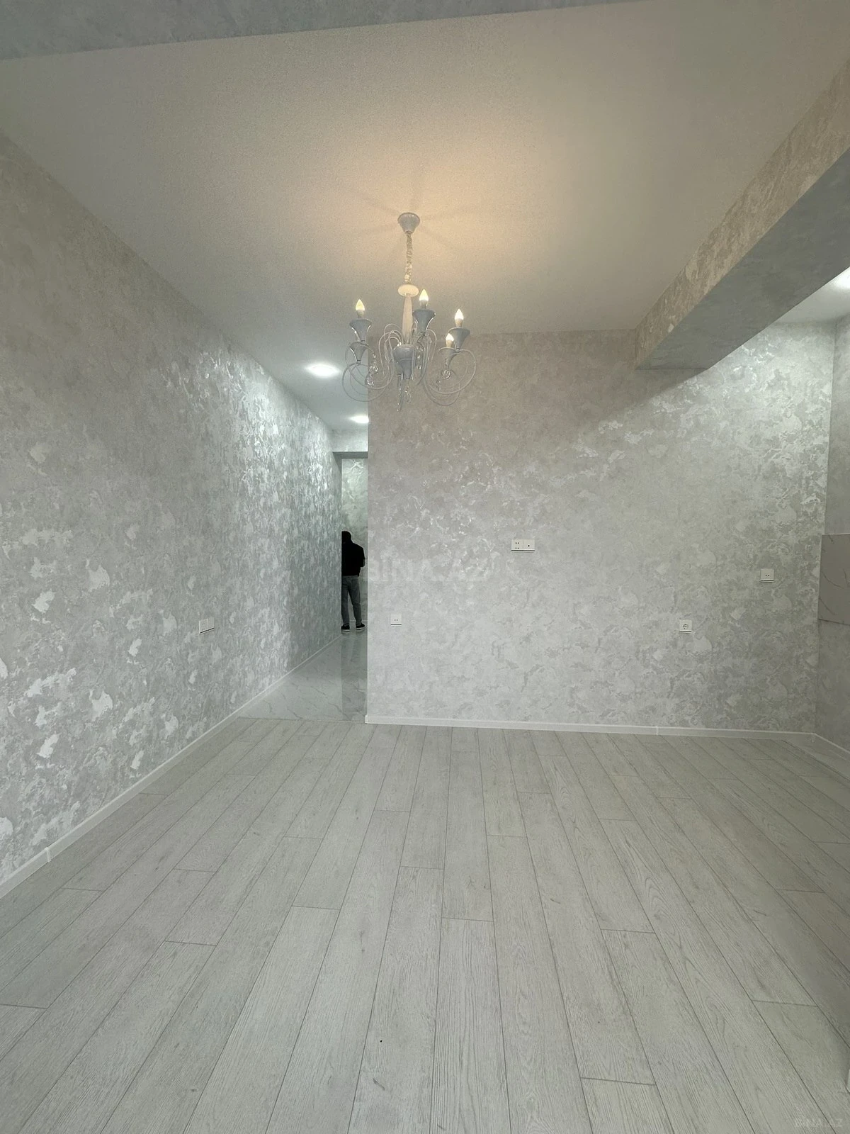Satılır 2 otaqlı mənzil 49 m²