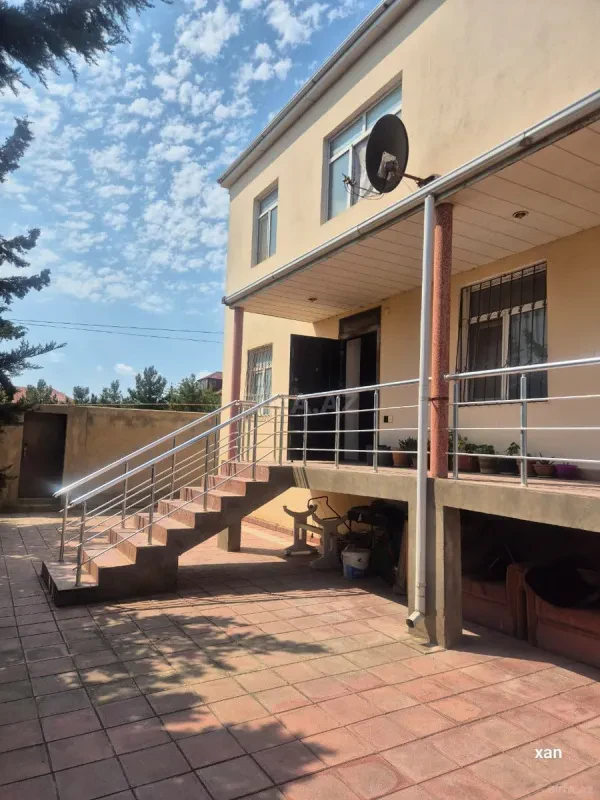 Satılır 6 otaqlı həyət evi 162 m²