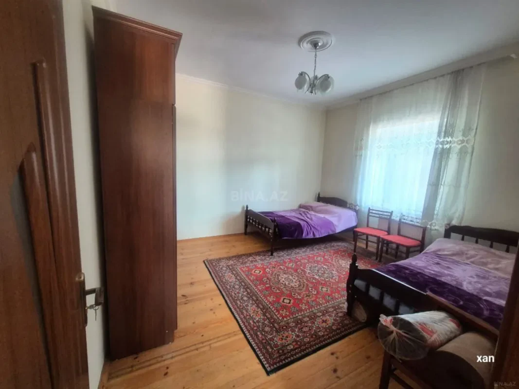 Satılır 6 otaqlı həyət evi 162 m²