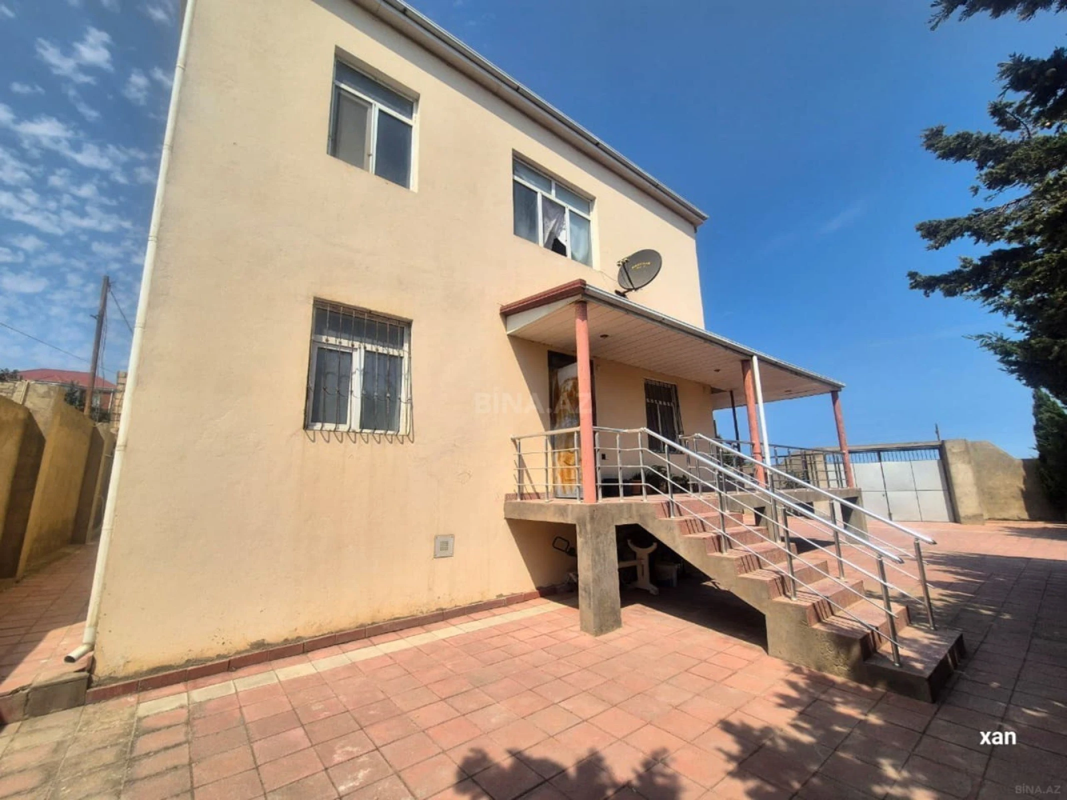 Satılır 6 otaqlı həyət evi 162 m²