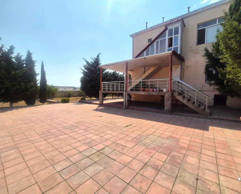 Satılır 6 otaqlı həyət evi 162 m²