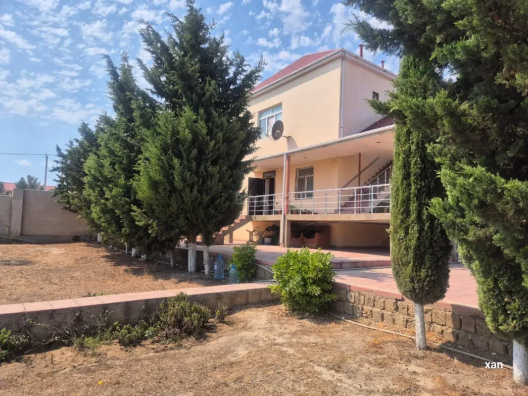 Satılır 6 otaqlı həyət evi 162 m²