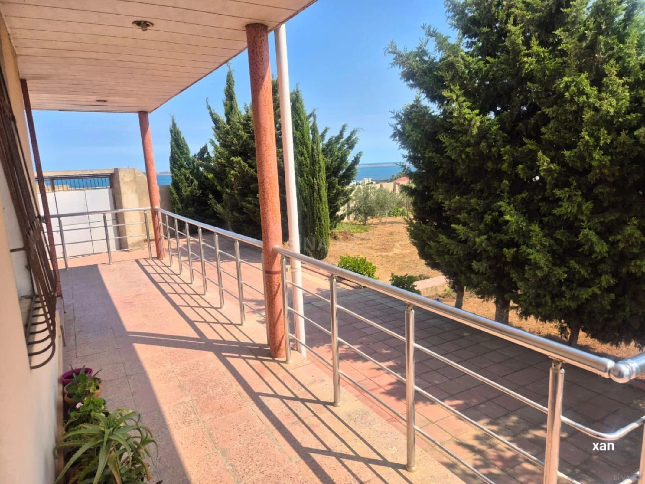 Satılır 6 otaqlı həyət evi 162 m²