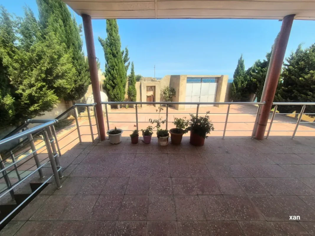 Satılır 6 otaqlı həyət evi 162 m²