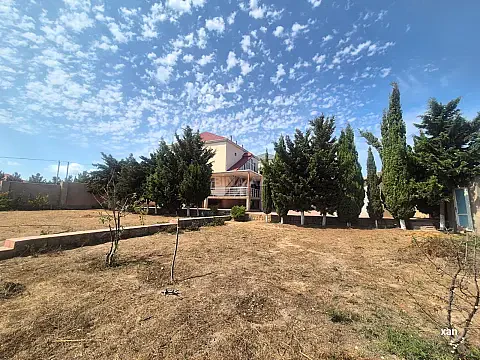 Satılır 6 otaqlı həyət evi 162 m²