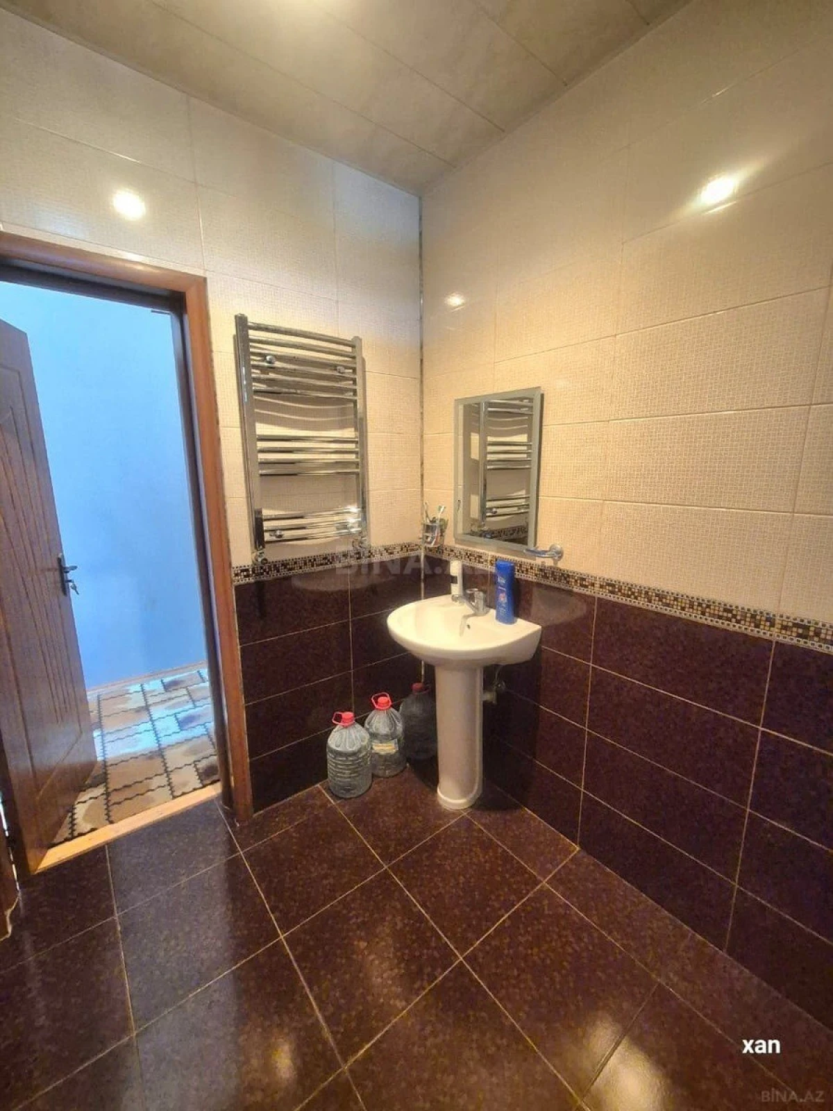 Satılır 6 otaqlı həyət evi 162 m²