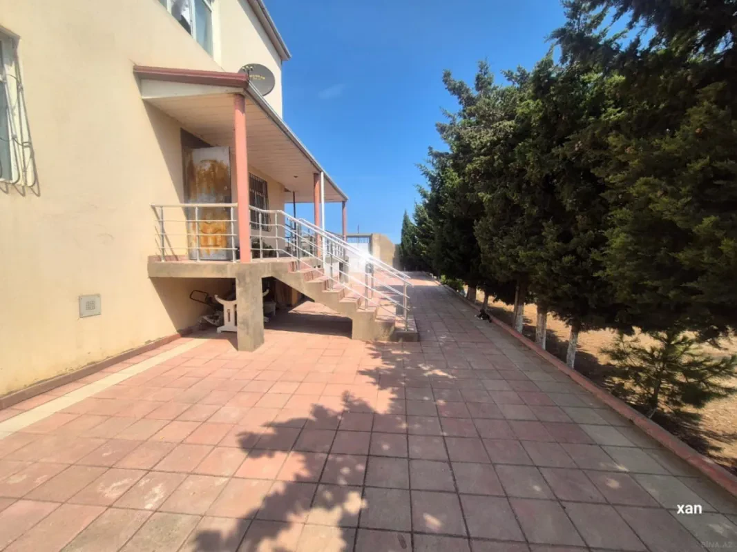 Satılır 6 otaqlı həyət evi 162 m²
