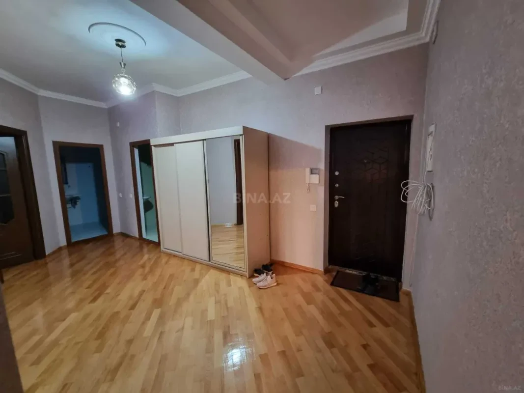 Kirayə verilir 2 otaqlı mənzil 90 m²