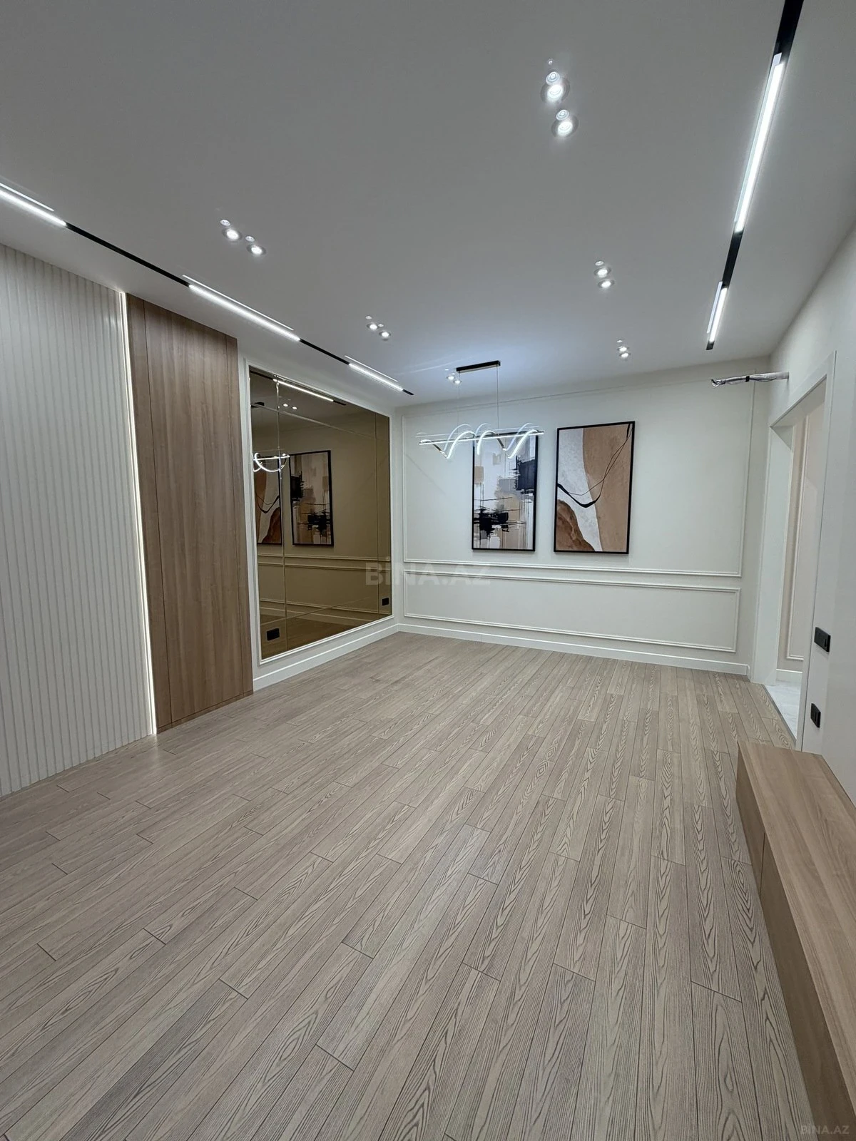 Satılır 3 otaqlı mənzil 103 m²