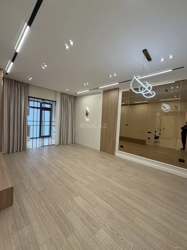 Satılır 3 otaqlı mənzil 103 m²