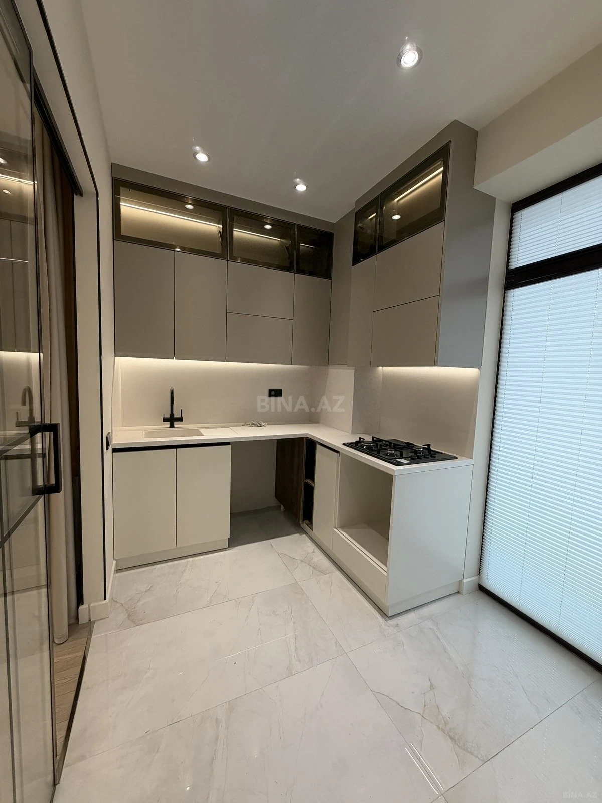 Satılır 3 otaqlı mənzil 103 m²