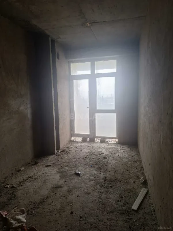 Satılır 2 otaqlı mənzil 81 m²