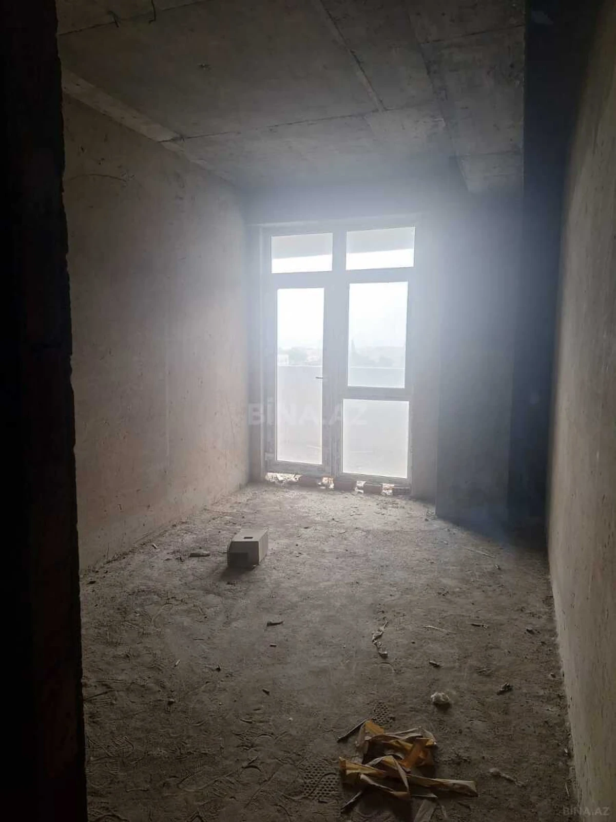 Satılır 2 otaqlı mənzil 81 m²