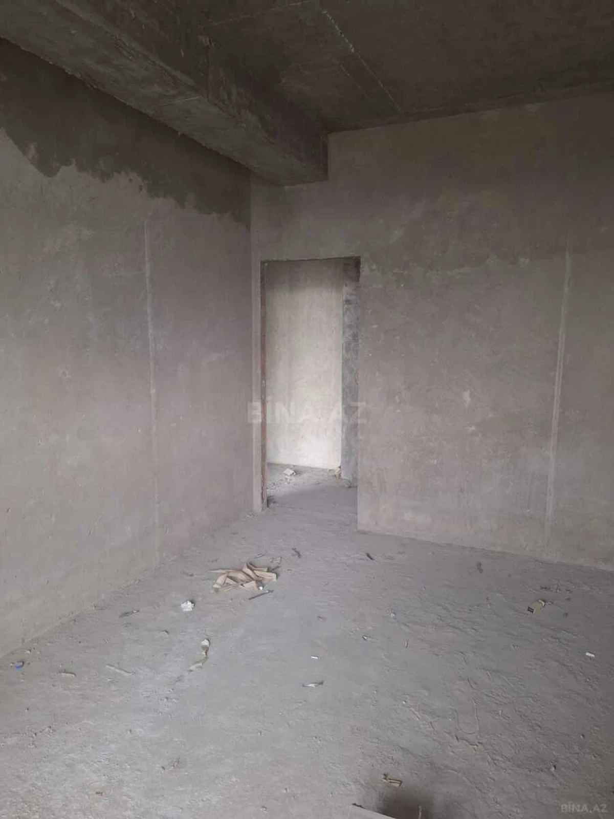 Satılır 2 otaqlı mənzil 81 m²
