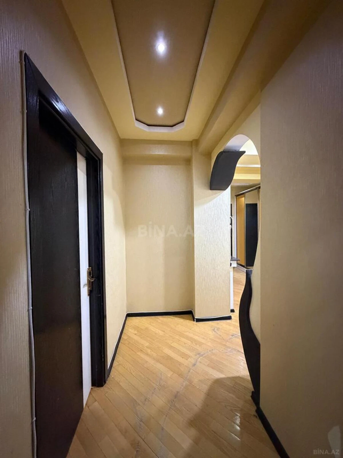 Satılır 3 otaqlı mənzil 97 m²