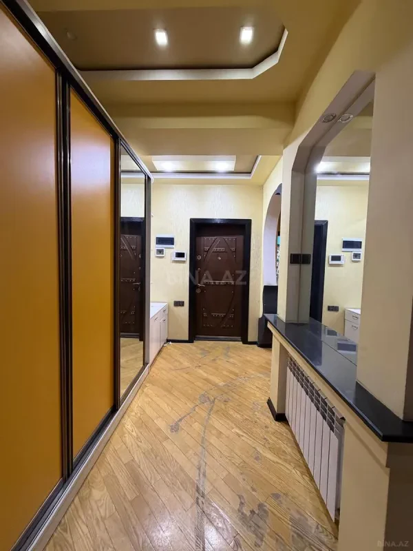 Satılır 3 otaqlı mənzil 97 m²