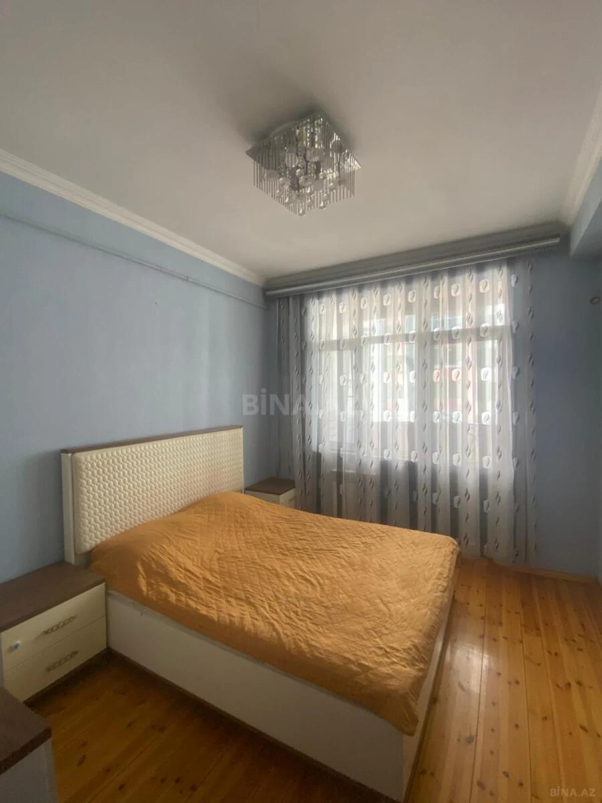 Kirayə verilir 2 otaqlı mənzil 75 m²