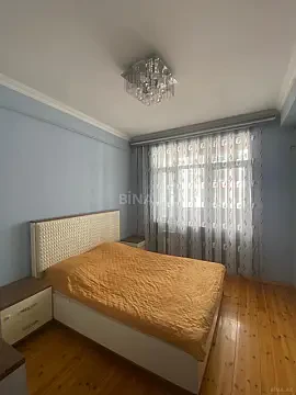 Kirayə verilir 2 otaqlı mənzil 75 m²