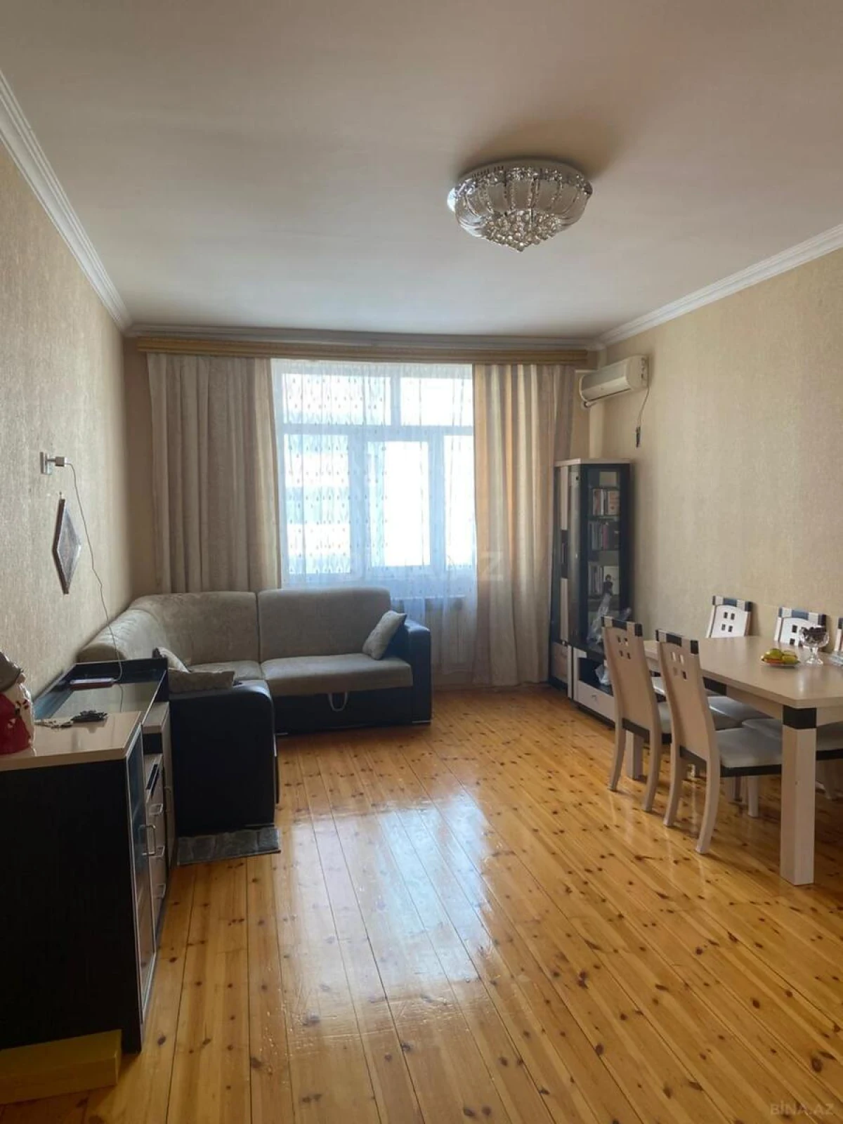 Kirayə verilir 2 otaqlı mənzil 75 m²