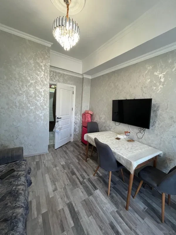 Satılır 2 otaqlı mənzil 42 m²