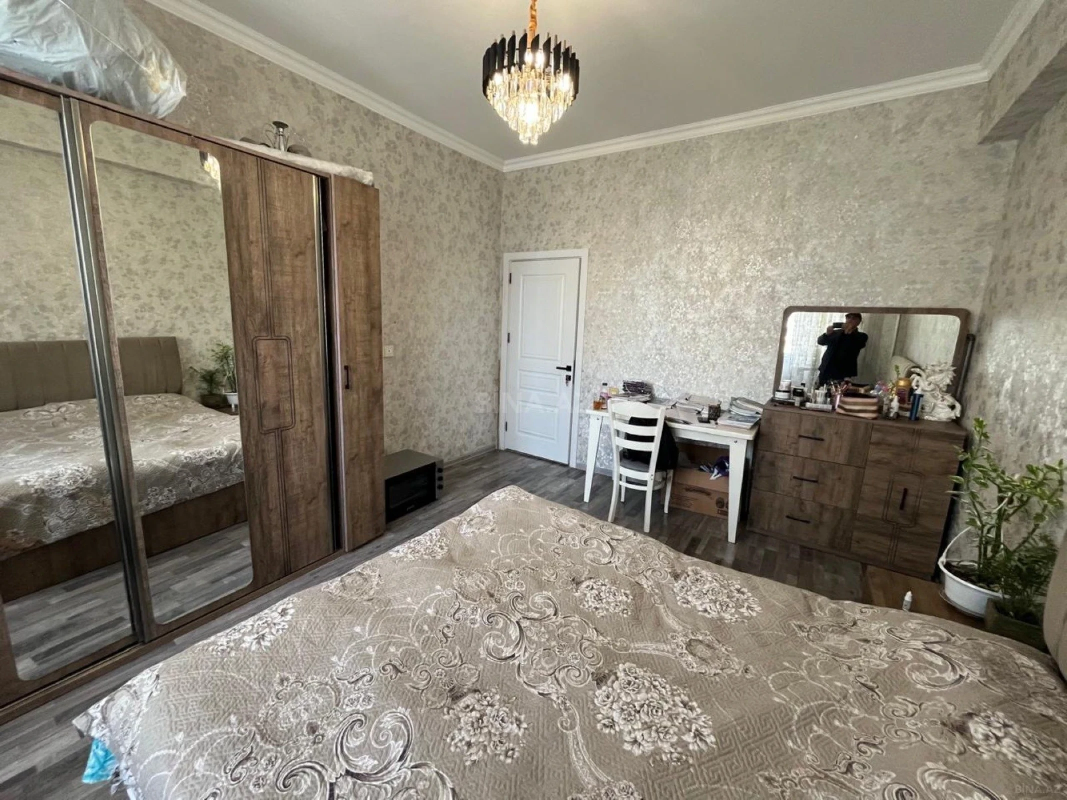 Satılır 2 otaqlı mənzil 42 m²