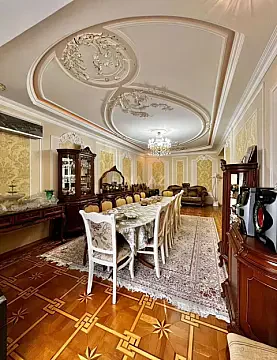 Satılır 4 otaqlı mənzil 162 m²