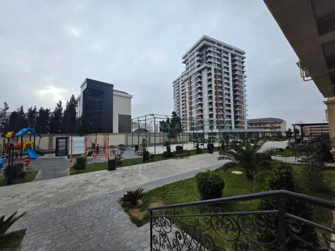 Kirayə verilir 2 otaqlı mənzil 75 m²