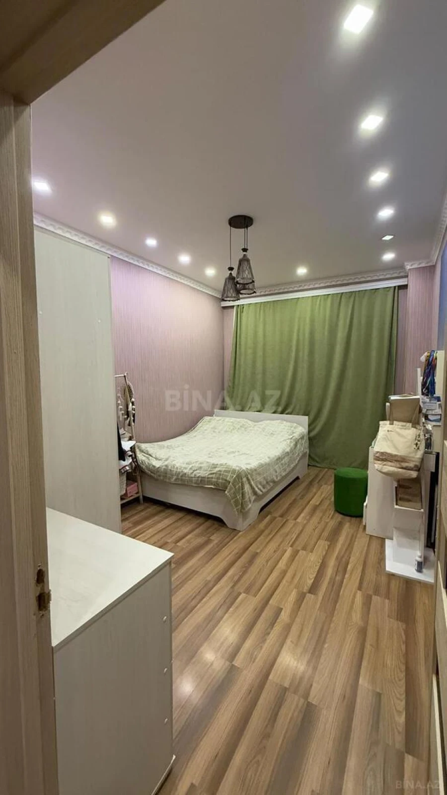 Kirayə verilir 2 otaqlı mənzil 75 m²