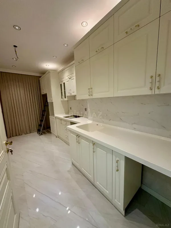 Satılır 3 otaqlı mənzil 95 m²