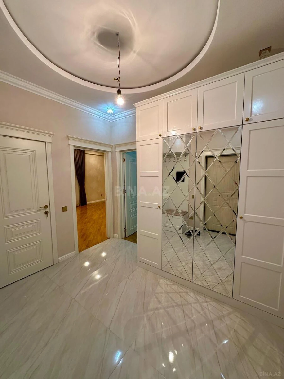 Satılır 3 otaqlı mənzil 95 m²