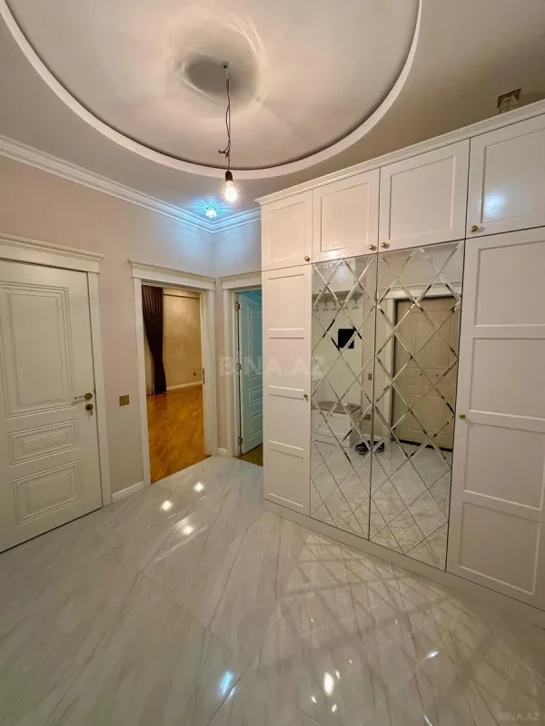 Satılır 3 otaqlı mənzil 95 m²