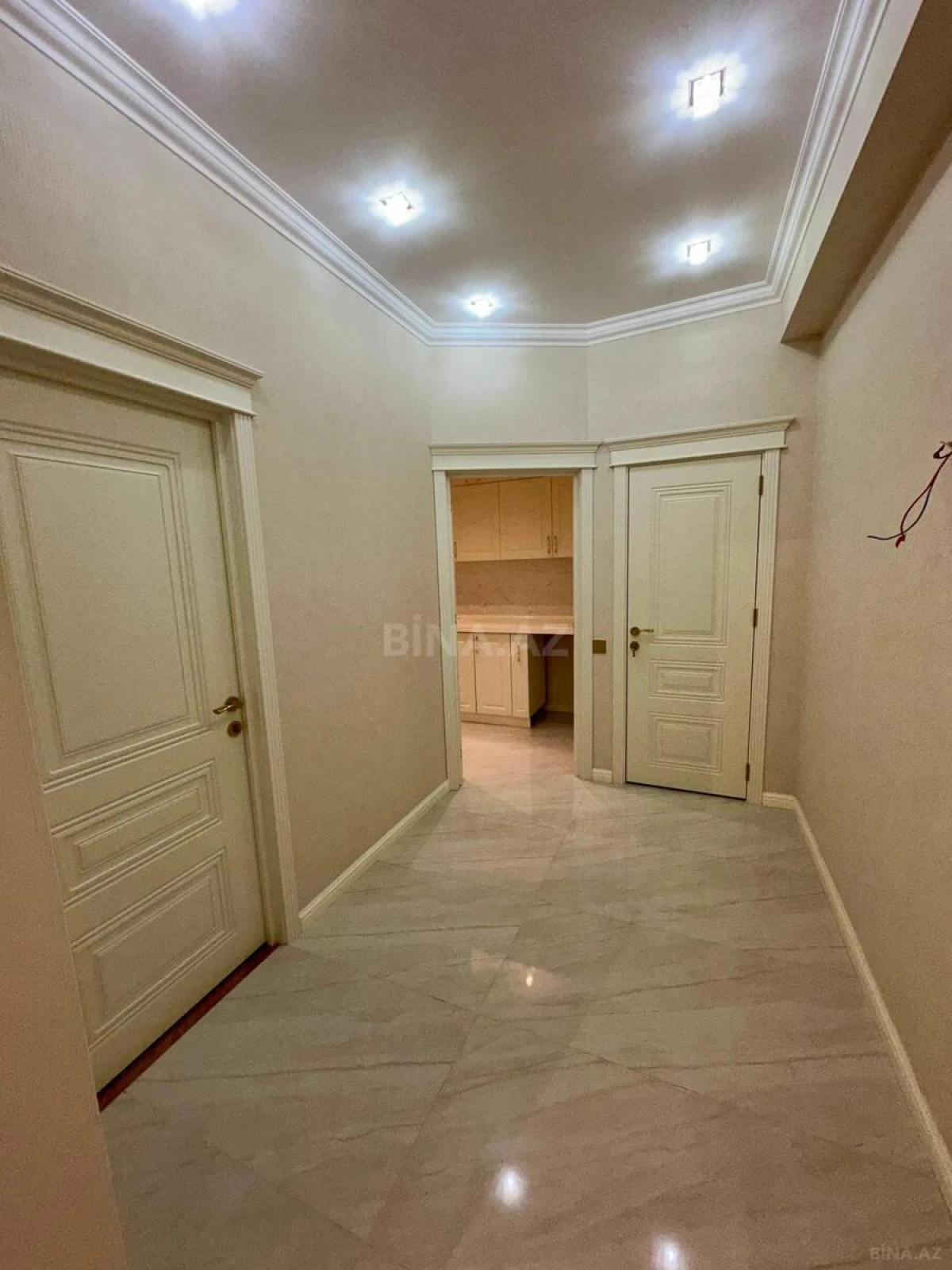 Satılır 3 otaqlı mənzil 95 m²