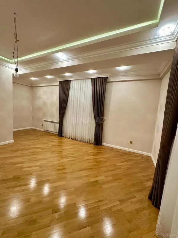 Satılır 3 otaqlı mənzil 95 m²