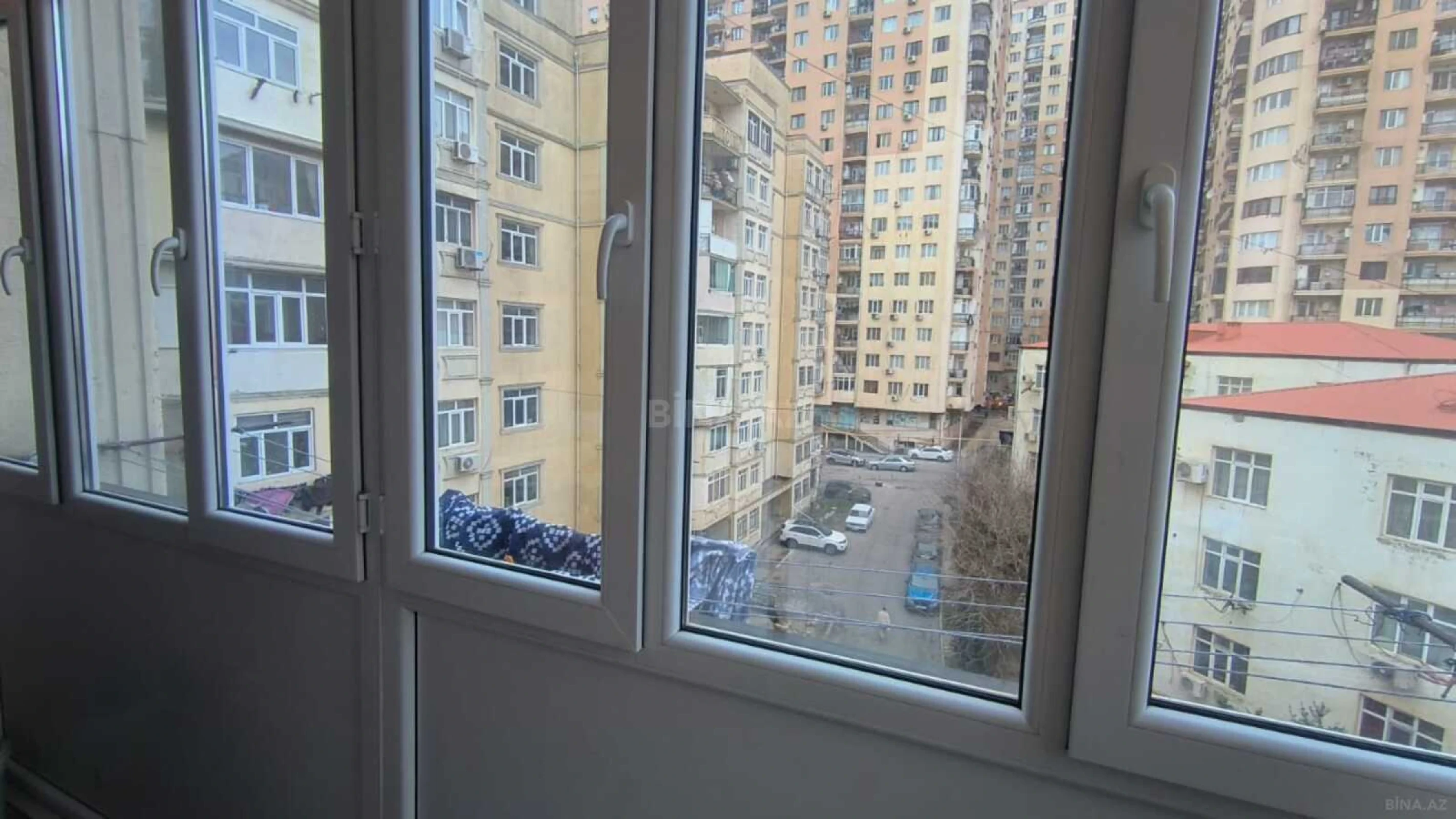 Satılır 2 otaqlı mənzil 86 m²