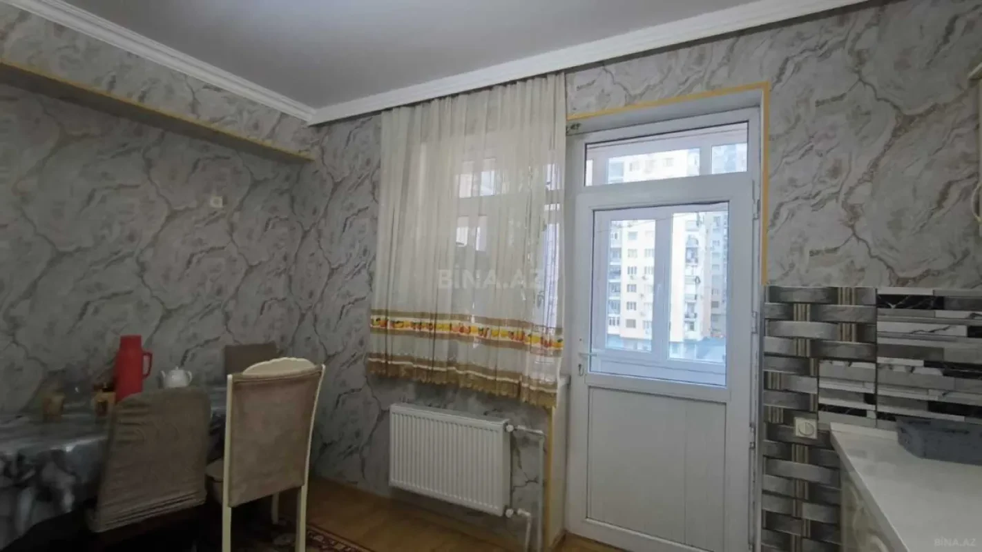 Satılır 2 otaqlı mənzil 86 m²