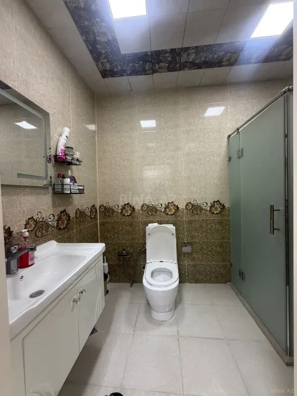 Kirayə verilir 2 otaqlı mənzil 70 m²