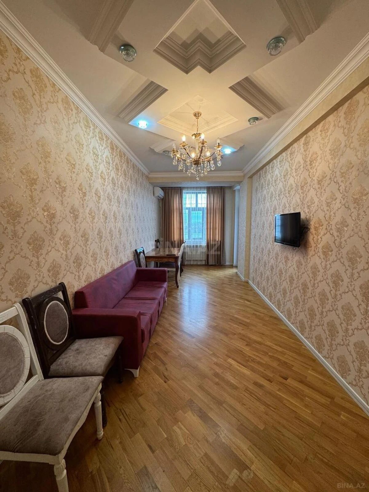Kirayə verilir 2 otaqlı mənzil 70 m²
