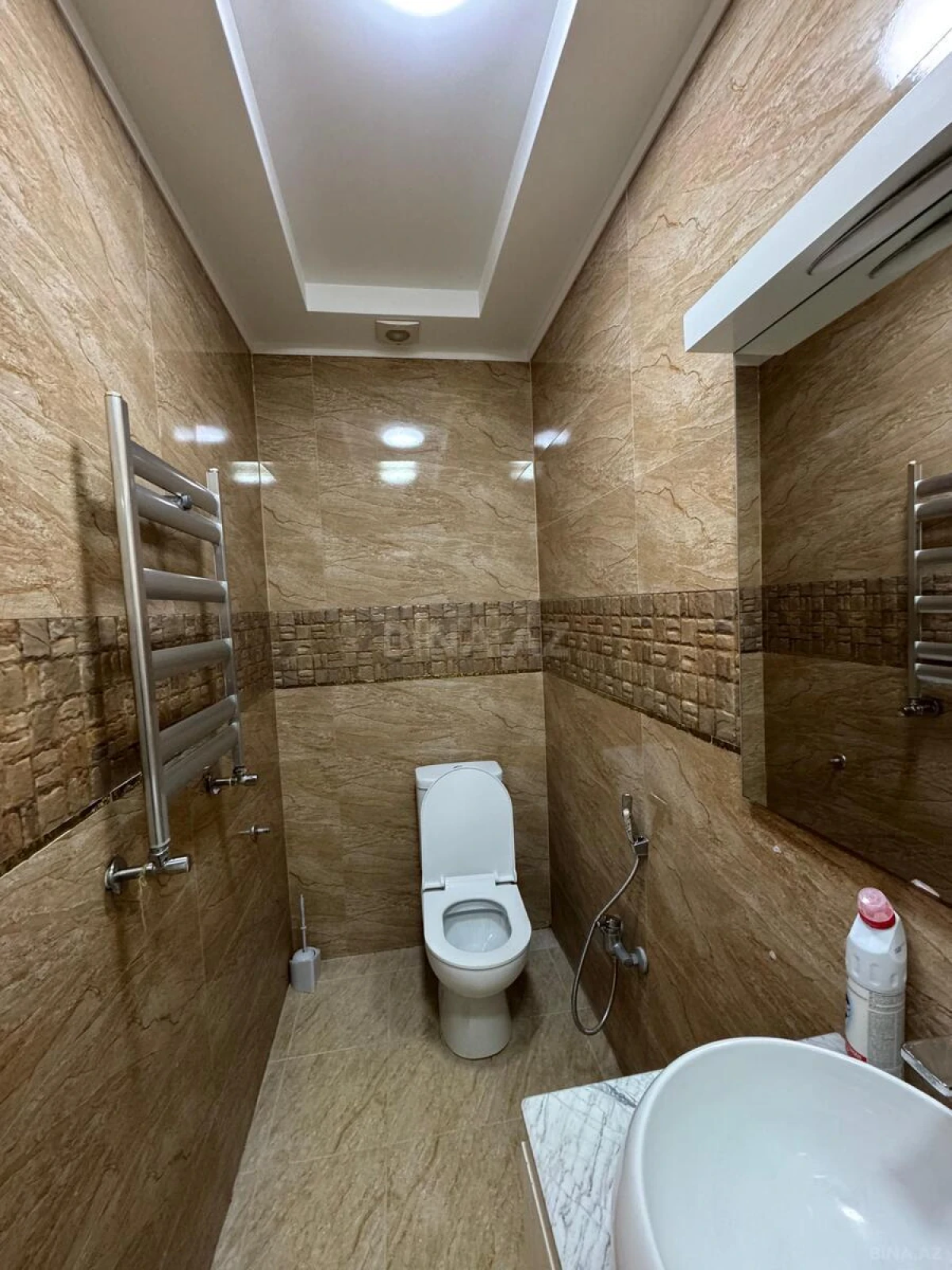 Kirayə verilir 2 otaqlı mənzil 70 m²