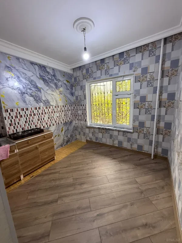 Satılır 4 otaqlı mənzil 110 m²