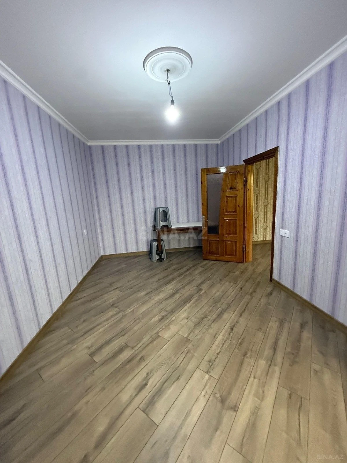 Satılır 4 otaqlı mənzil 110 m²