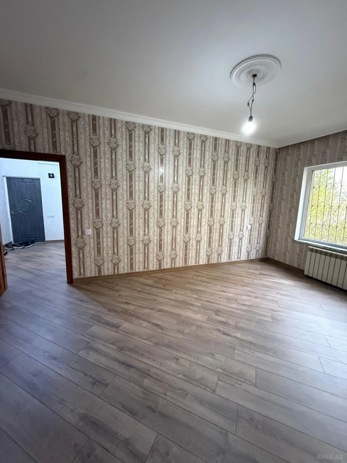 Satılır 4 otaqlı mənzil 110 m²