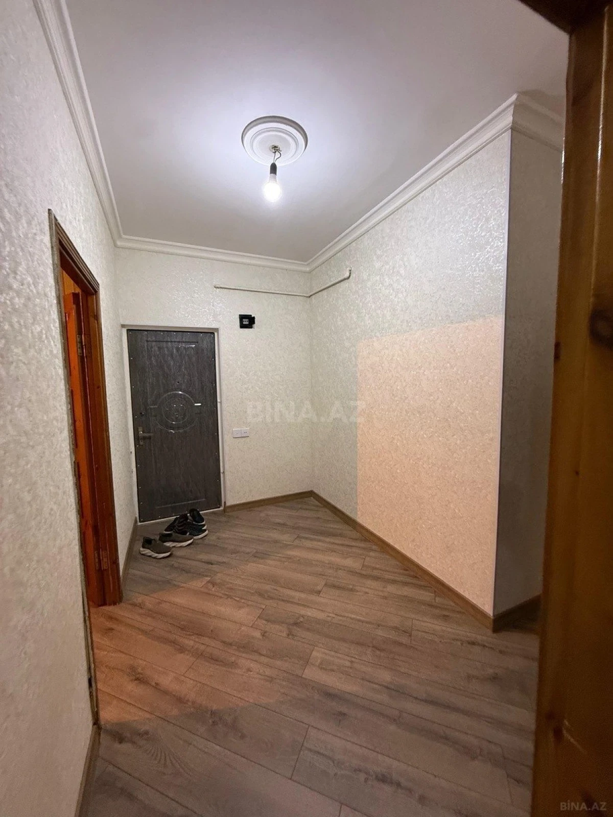Satılır 4 otaqlı mənzil 110 m²