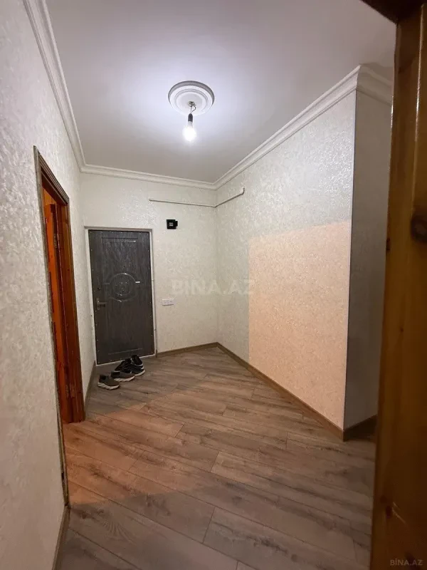 Satılır 4 otaqlı mənzil 110 m²