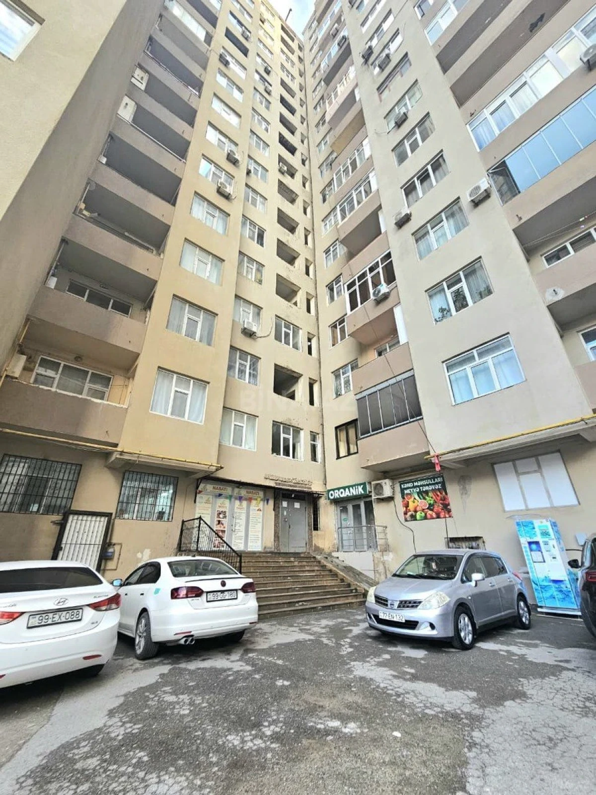Satılır 2 otaqlı mənzil 90 m²