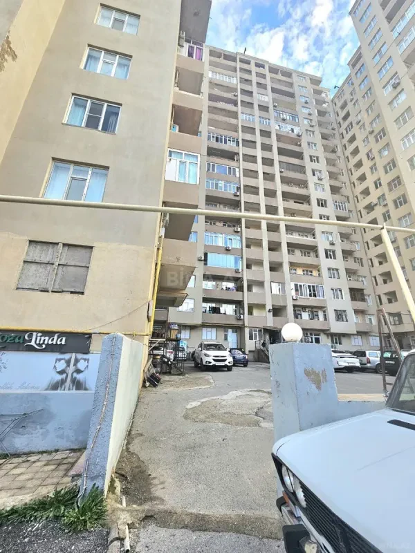 Satılır 2 otaqlı mənzil 90 m²