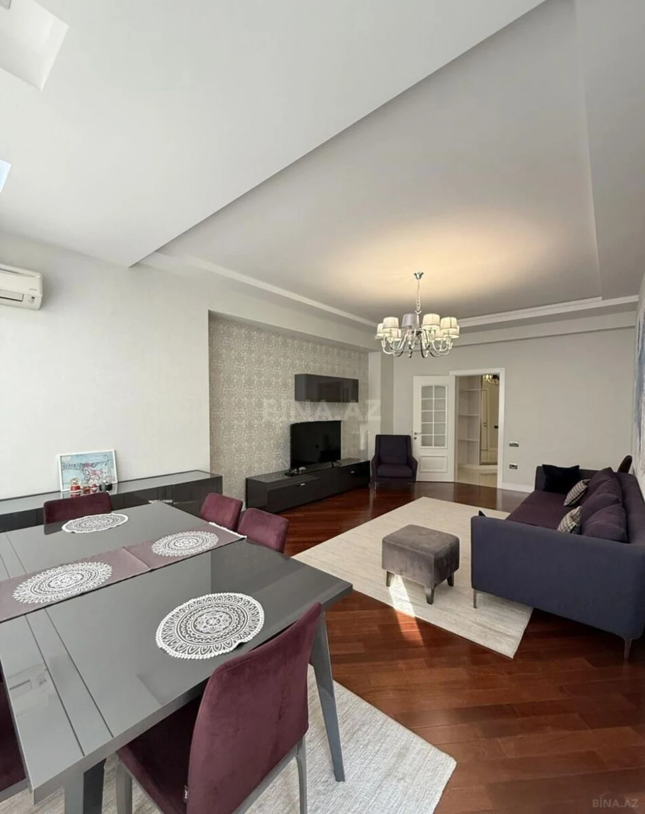 Satılır 3 otaqlı mənzil 145 m²