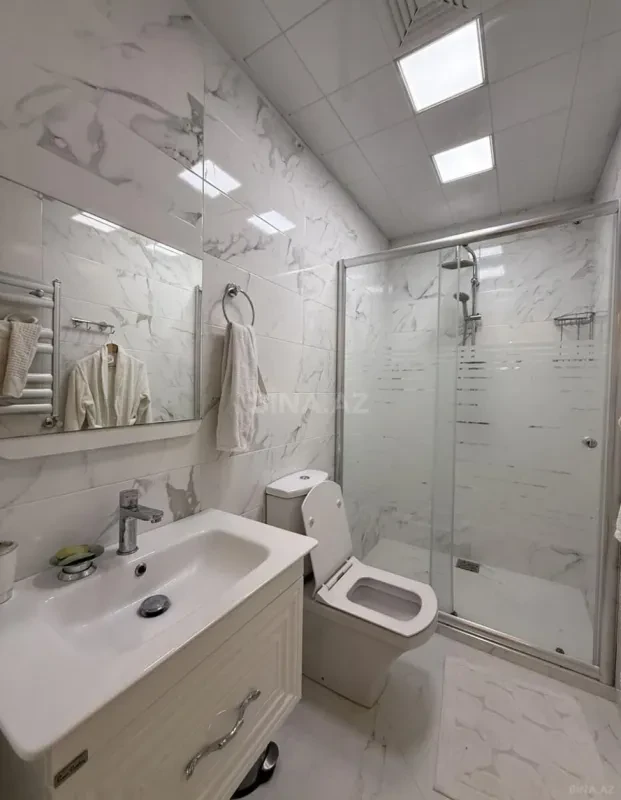 Satılır 3 otaqlı mənzil 145 m²