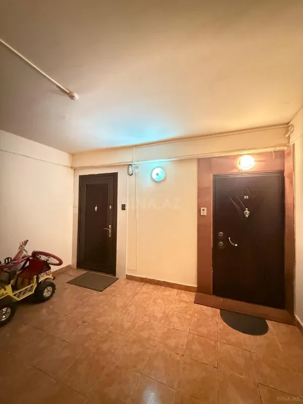 Satılır 3 otaqlı mənzil 153 m²